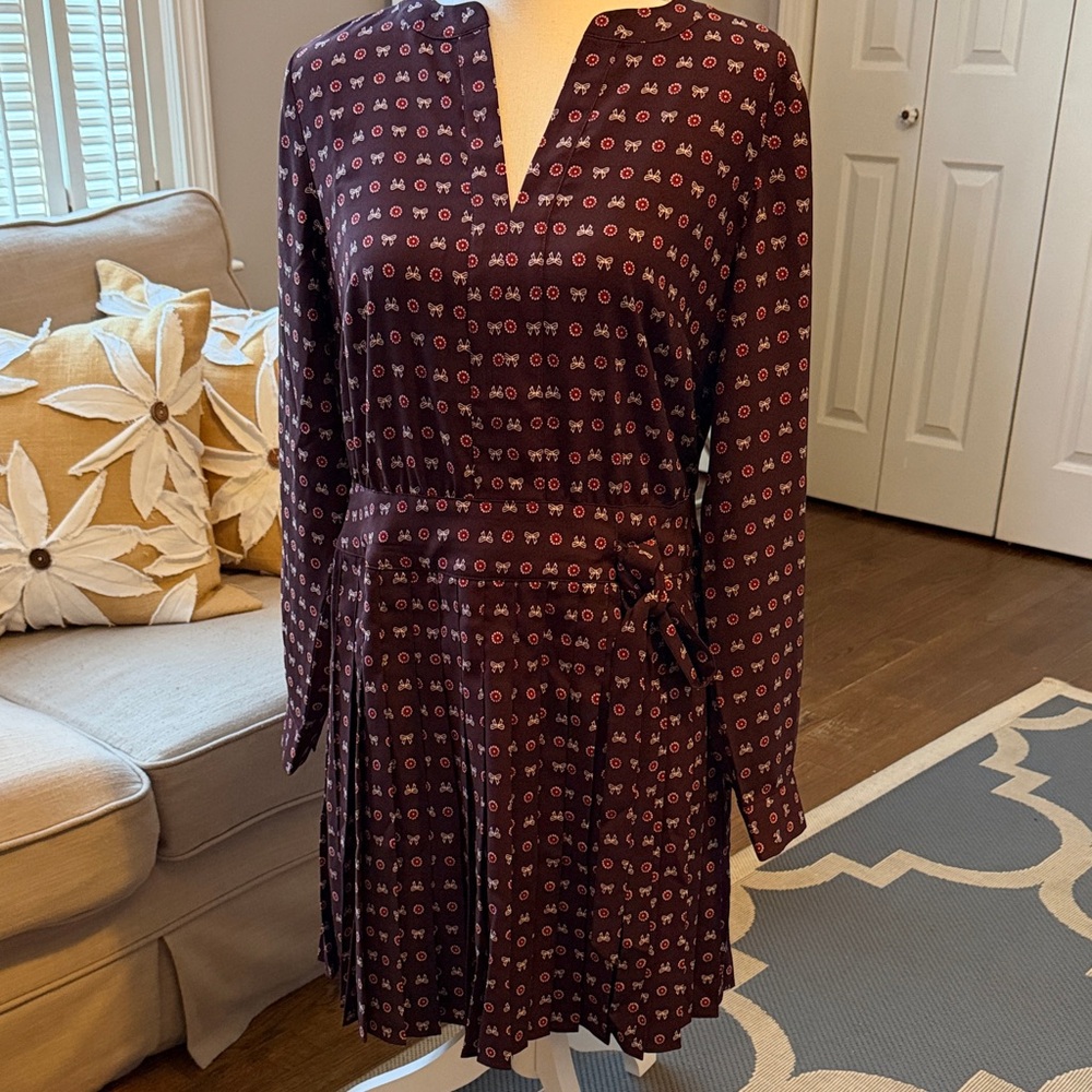 Loft Burgundy Patterned Pleated Dress NWT ❤️ Size 6